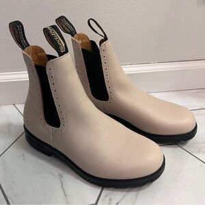 Blundstone High-Top 2156 Pearl Chelsea Boot Size 9 US Women's
